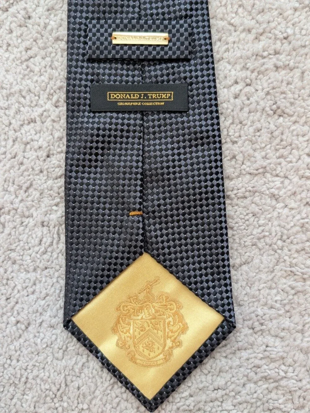 Donald J Trump Men's Signature Collection Tie Black & Silver Geometric Silk
